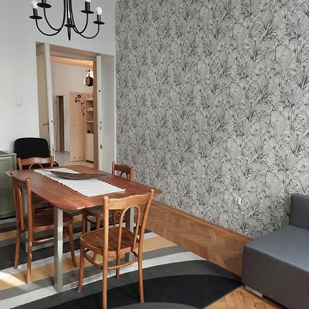 Apartment Mariacki Tower Krakow Bagian luar foto