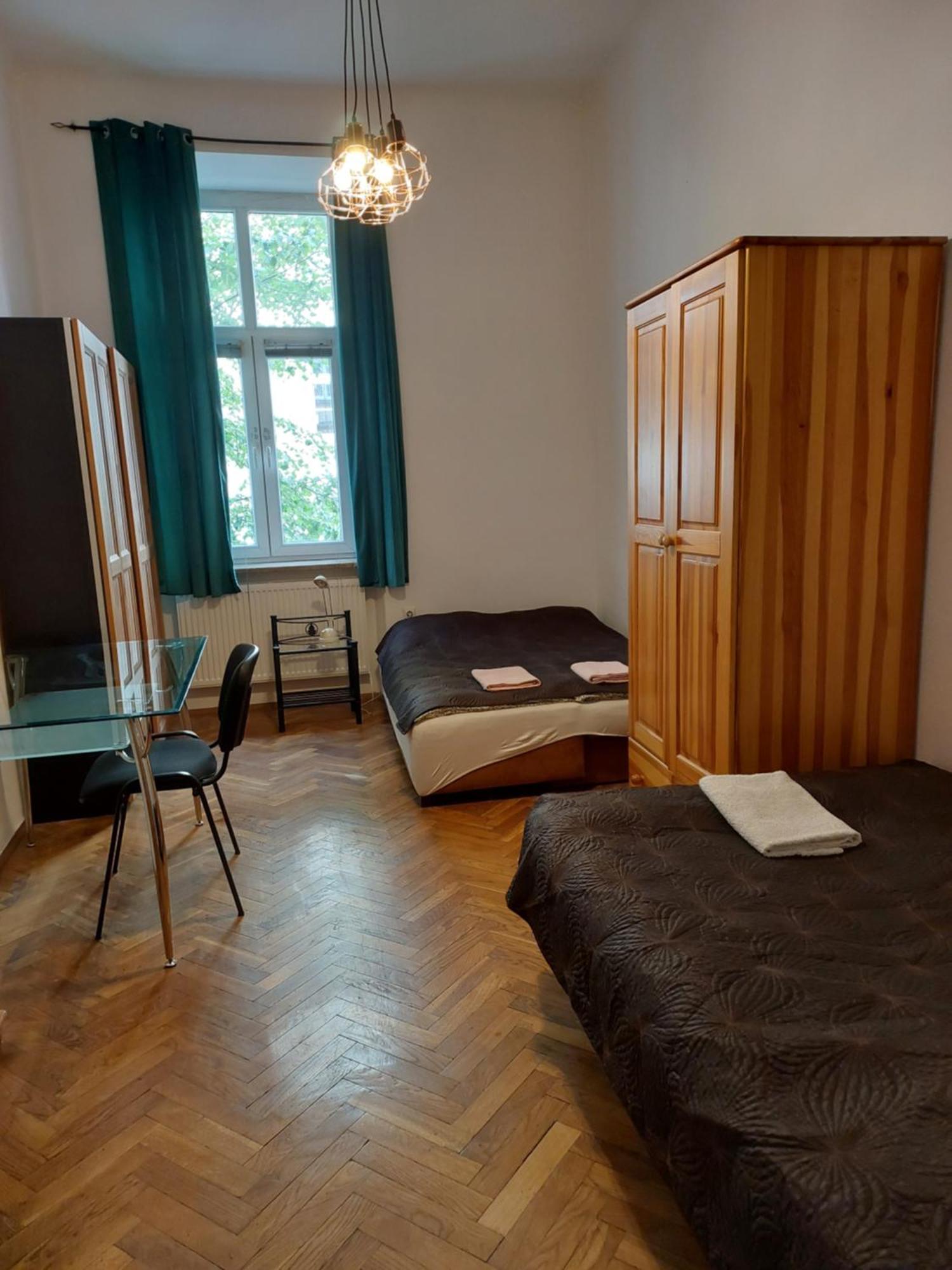 Apartment Mariacki Tower Krakow Bagian luar foto